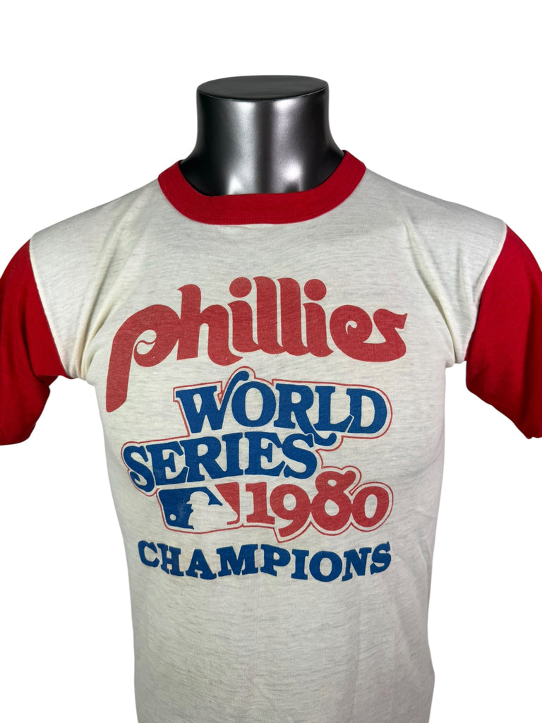 PHILADELPHIA PHILLIES VINTAGE 1980 WORLD SERIES CHAMPIONS TRENCH T-SHIRT LARGE