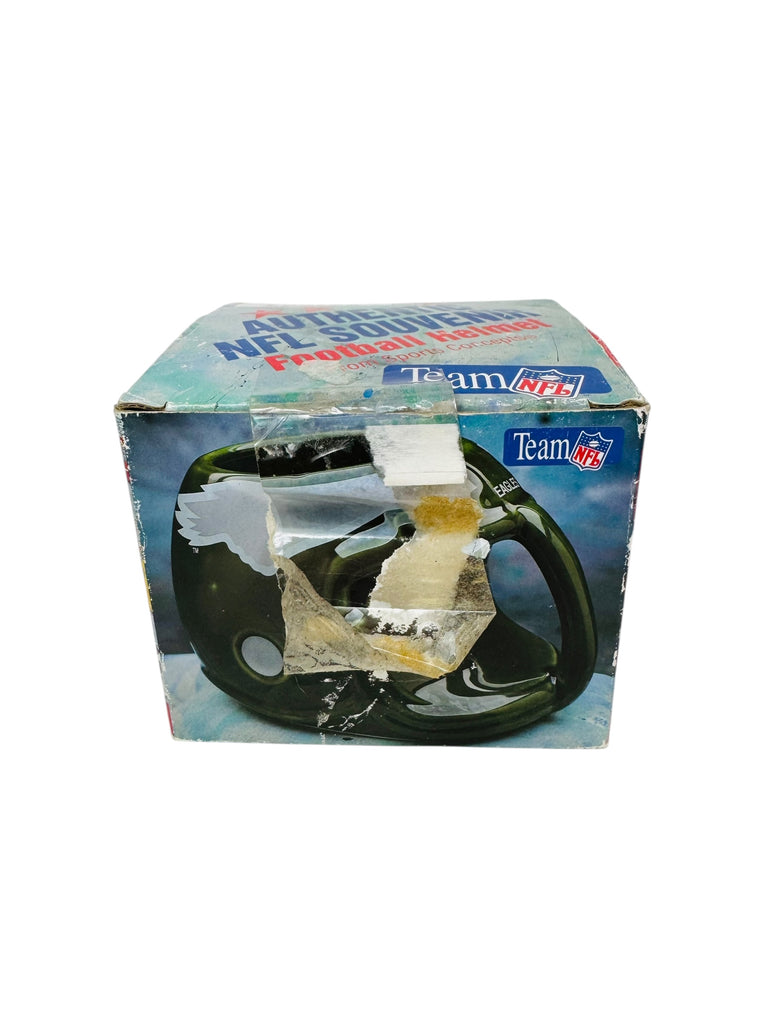 PHILADELPHIA EAGLES VINTAGE 1980'S TEAM NFL HEMLET COFFEE MUG