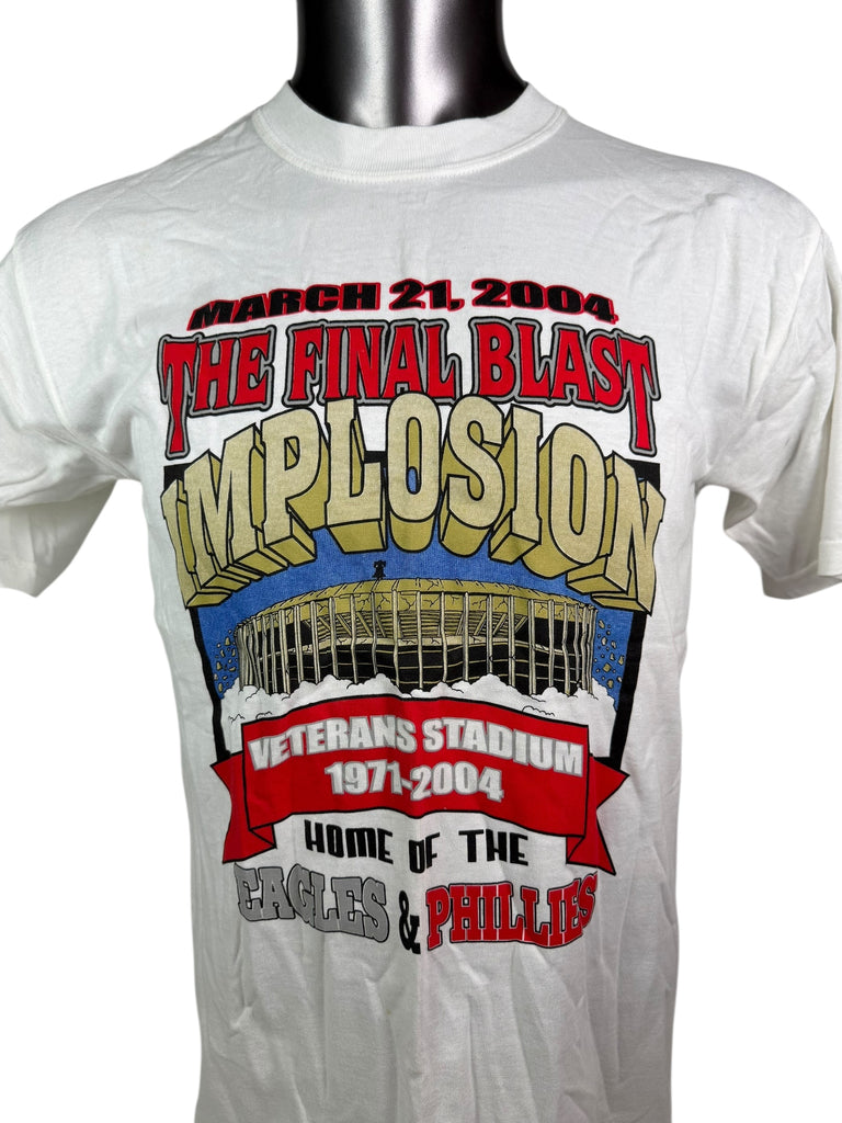 PHILADELPHIA PHILLIES EAGLES VINTAGE 2004 VETERANS STADIUM IMPLOSION  T-SHIRT ADULT MEDIUM