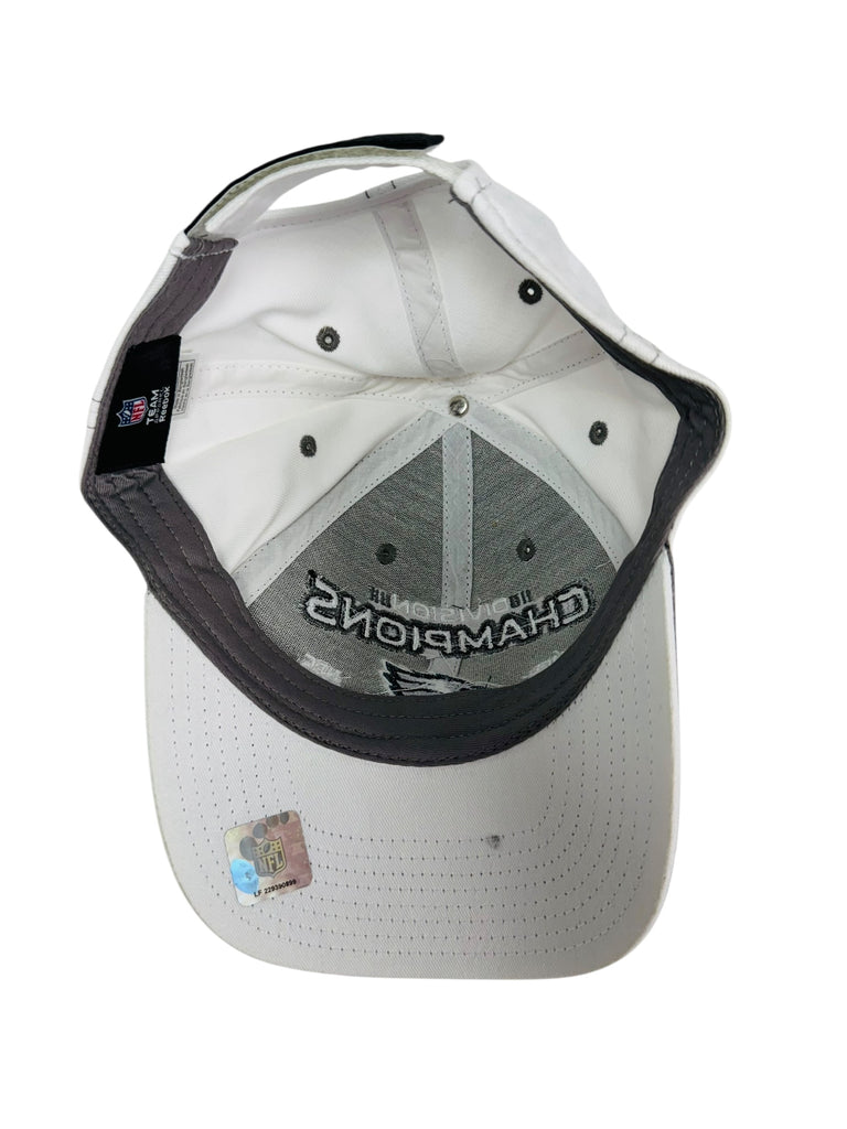PHILADELPHIA EAGLES VINTAGE 2010 NFC EAST DIVISION CHAMPIONS REEBOK LOCKER ROOM STRAPBACK ADULT HAT