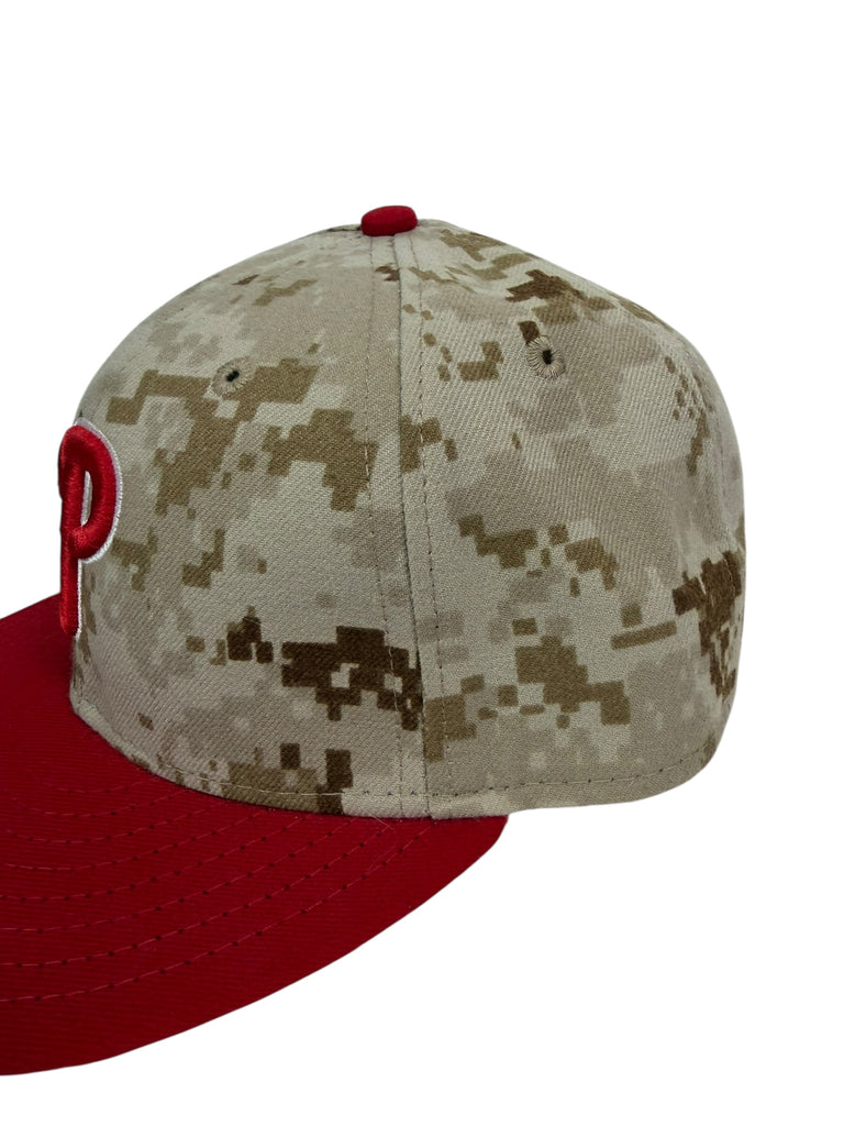 PHILADELPHIA PHILLIES VINTAGE 2010'S MILITARY NEW ERA FITTED ADULT HAT 7 1/4