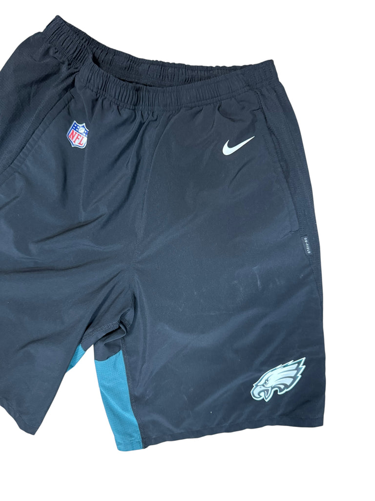 PHILADELPHIA EAGLES TEAM ISSUED NIKE DRI-FIT ADULT SHORTS LARGE