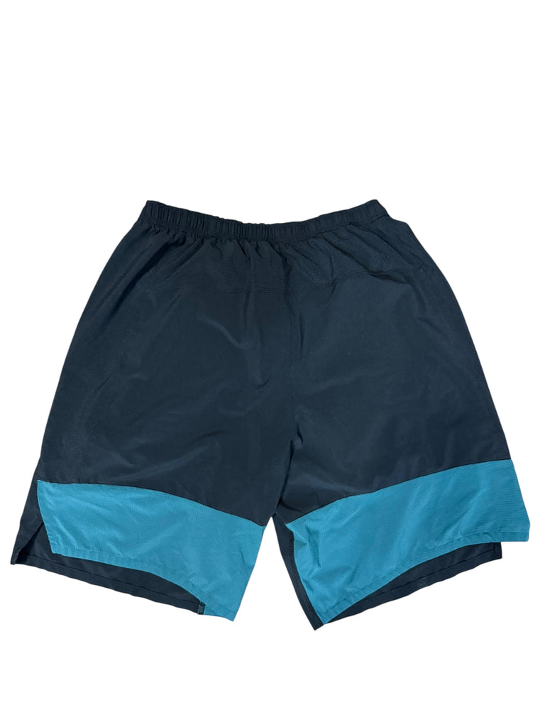 PHILADELPHIA EAGLES TEAM ISSUED NIKE DRI-FIT ADULT SHORTS LARGE