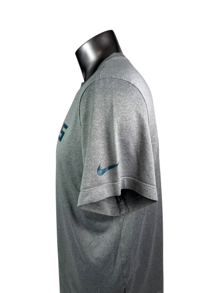 PHILADELPHIA EAGLES TEAM ISSUED CRUCIAL CATCH CANCER NIKE DRI-FIT T-SHIRT ADULT XL