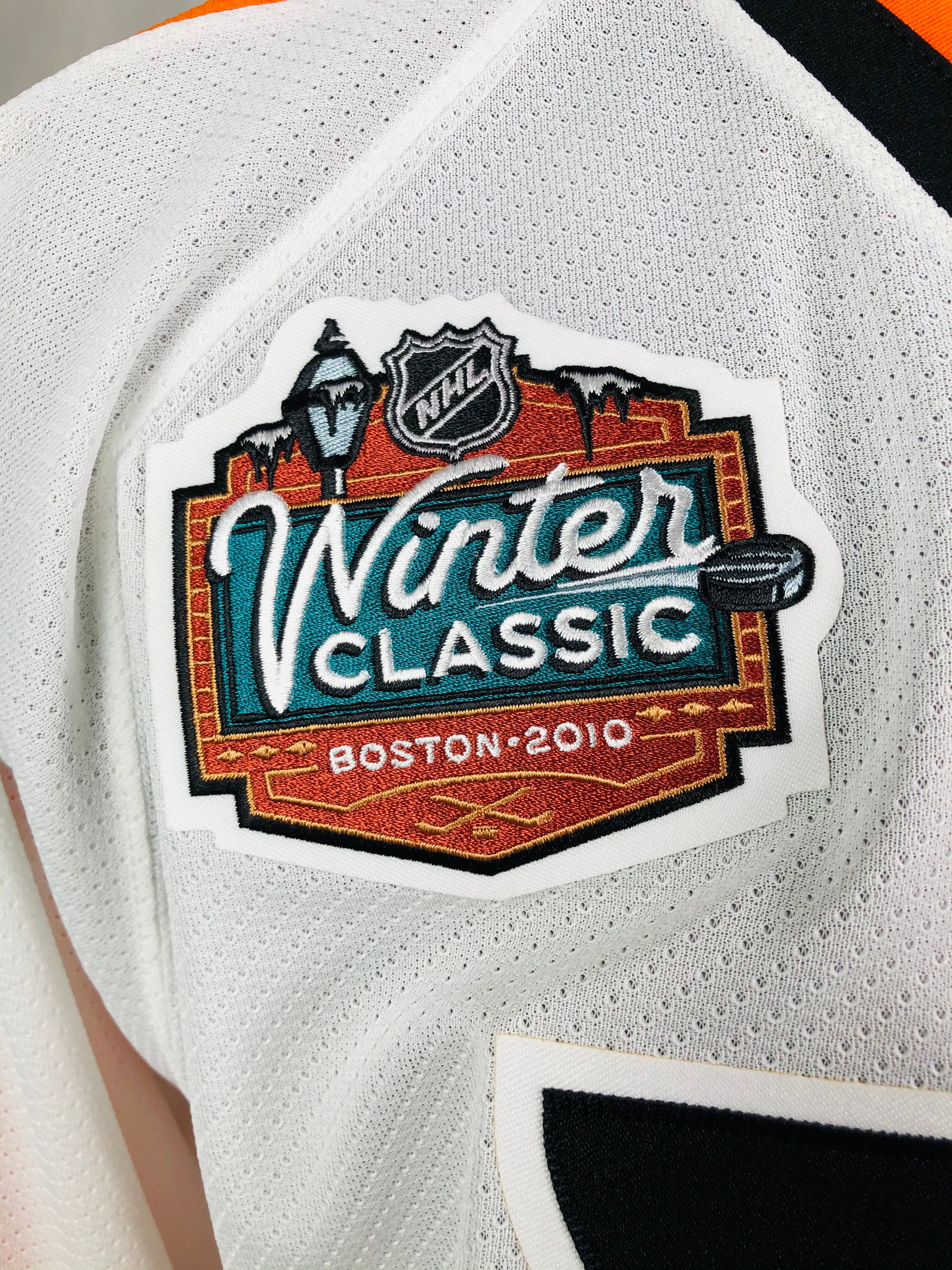 Boston Bruins Winter Classic 2010 Jersey + ticket